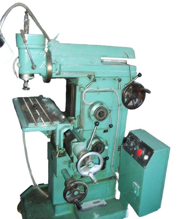 Загальний вигляд  широкоуніверсального фрезерного верстата 675